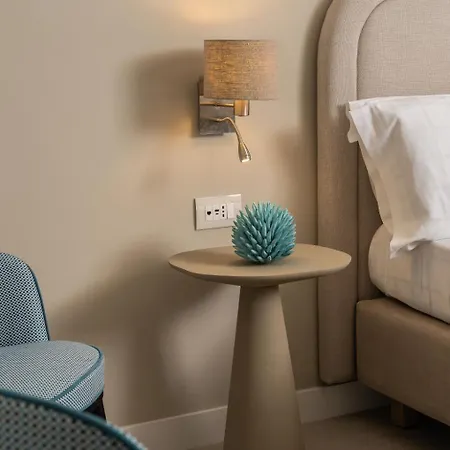 Hotell Capri (adults Only) 4*