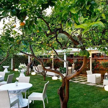 Hotell Capri (adults Only) 4*