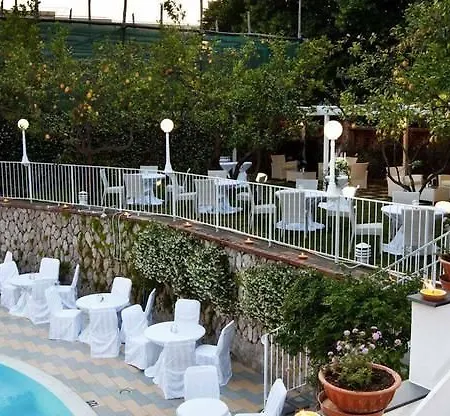 Hotel Capri- Adult Only